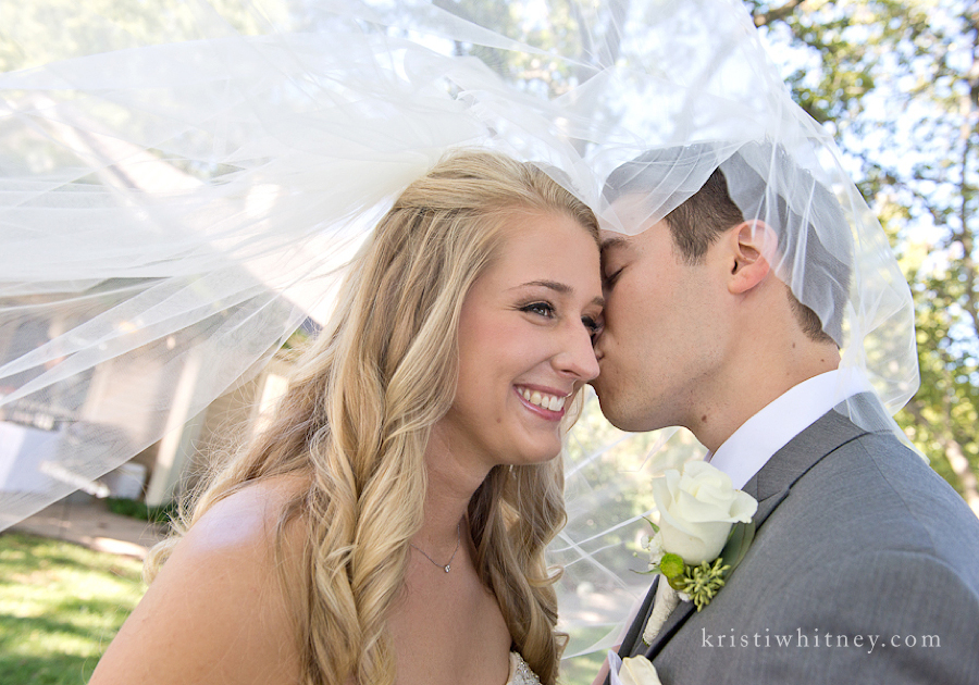 Kansas_City_Wedding_Photography_Outdoor_01